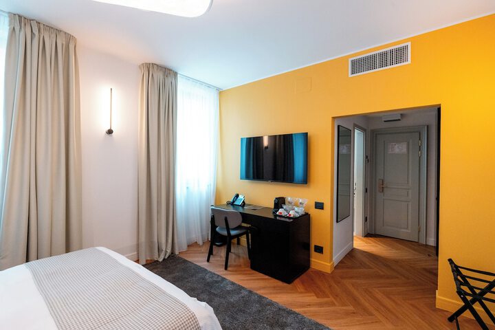 Room 22 of 87