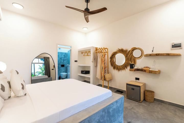 Room 8 of 49