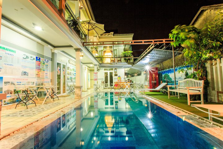 Pool 33 of 39
