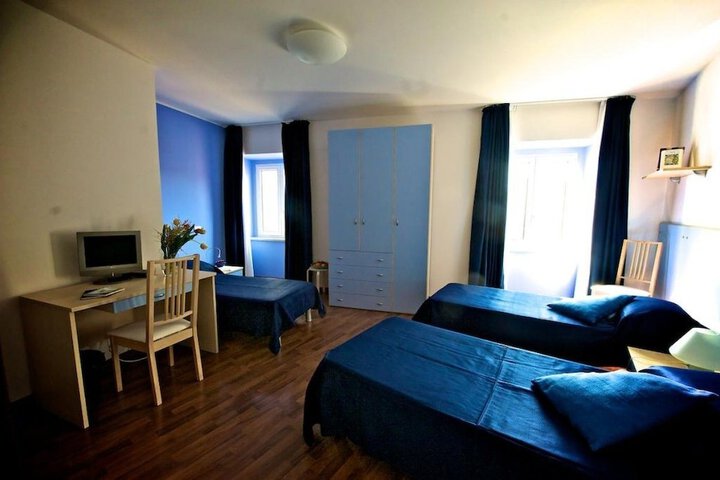 Room 6 of 35