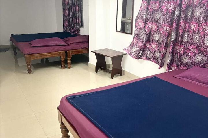 Room 9 of 22