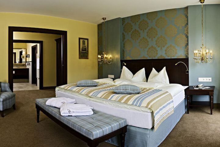 Room 8 of 71