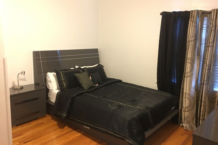 Room 6 of 33