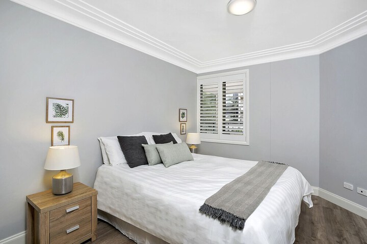 Room 3 of 9