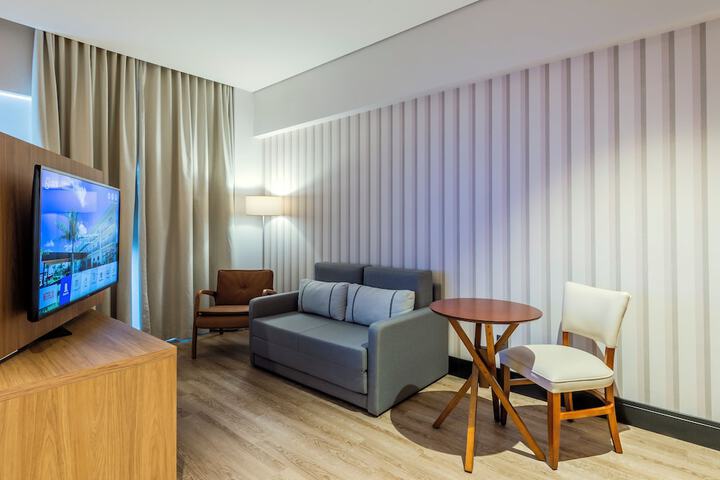 Room 10 of 51