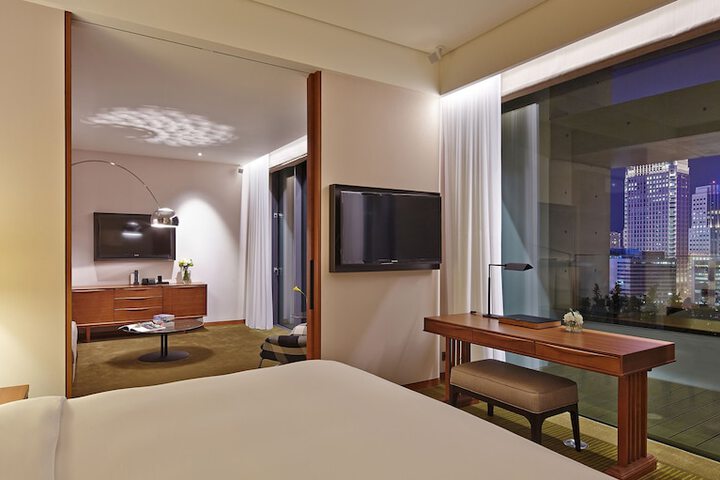 Room 9 of 52