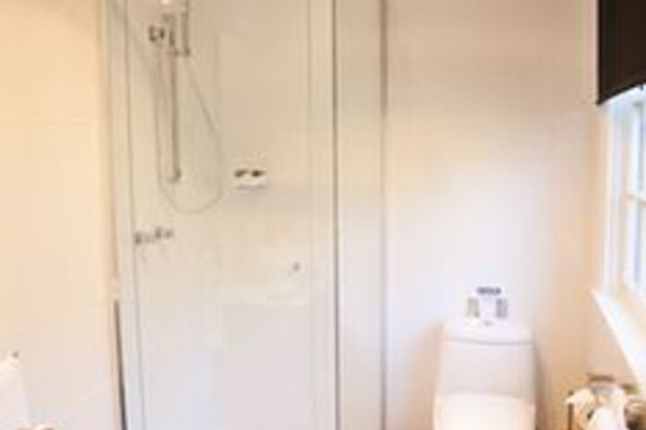 Room 5 of 49