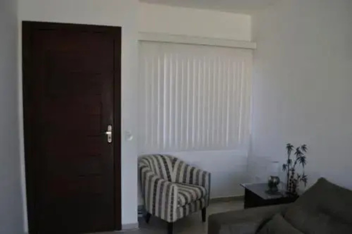 Room 6 of 17