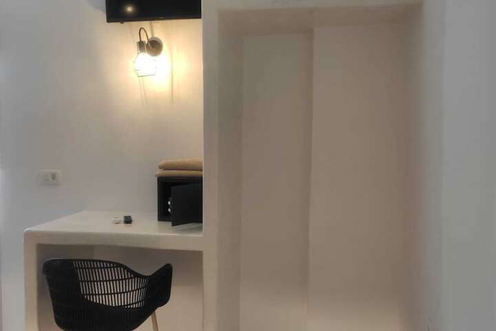 Room 30 of 78