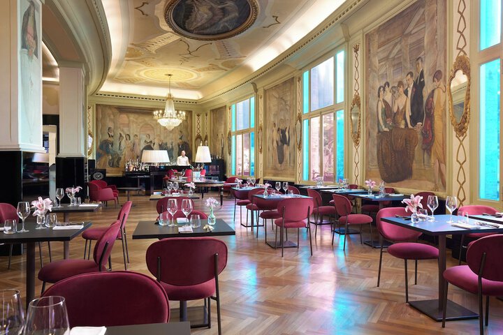 Dining 62 of 91