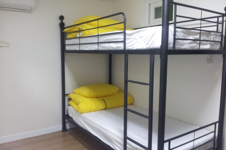 Room 15 of 51