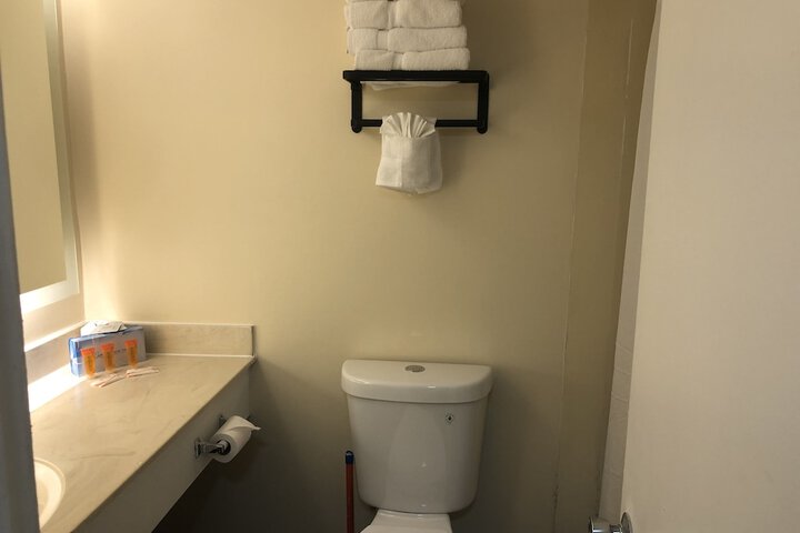 Room 37 of 54