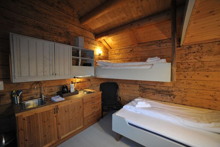 Room 25 of 142