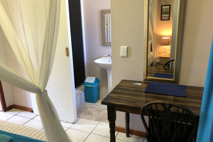 Room 9 of 50