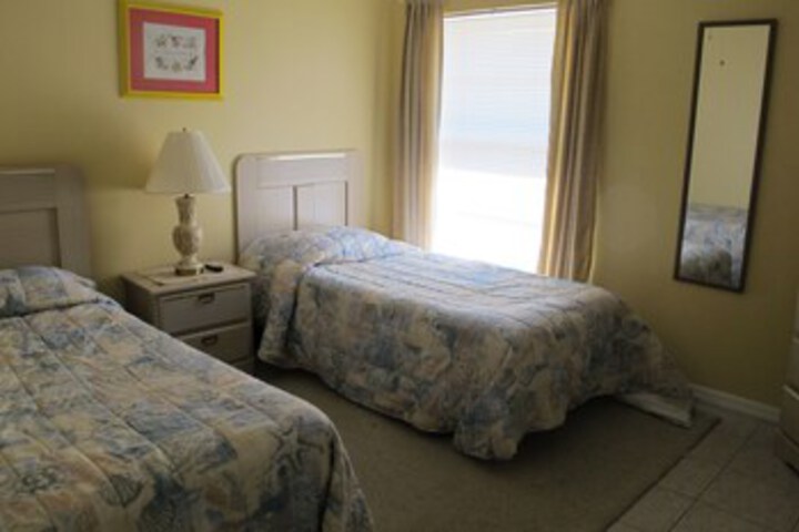 Room 35 of 291