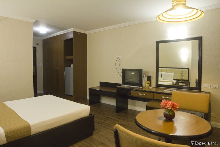Room 13 of 26