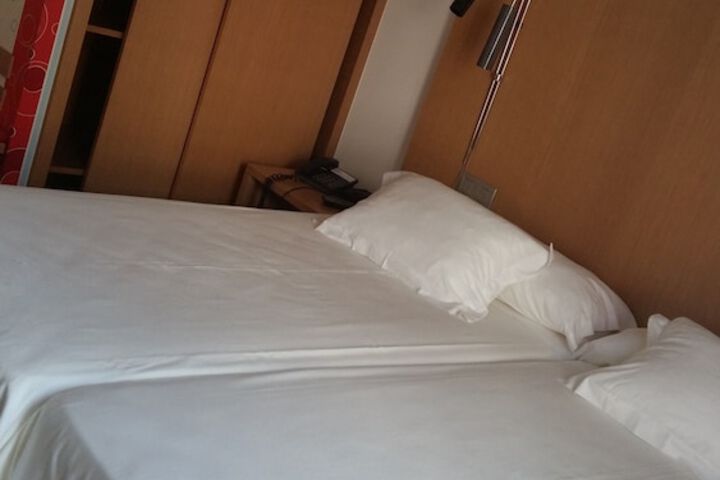 Room 18 of 40