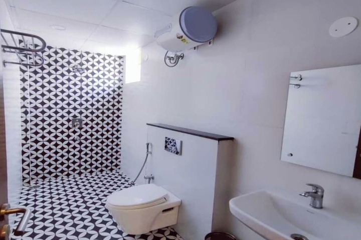 Room 14 of 21