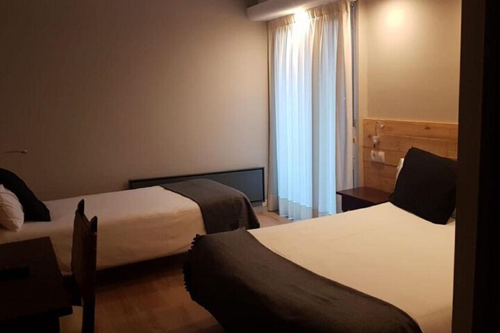 Room 16 of 50
