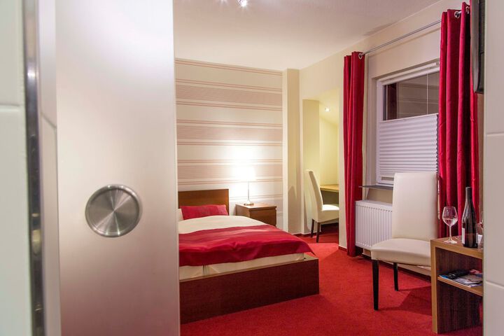 Room 30 of 47