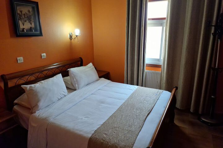 Room 2 of 4