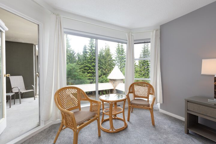 Room 4 of 266