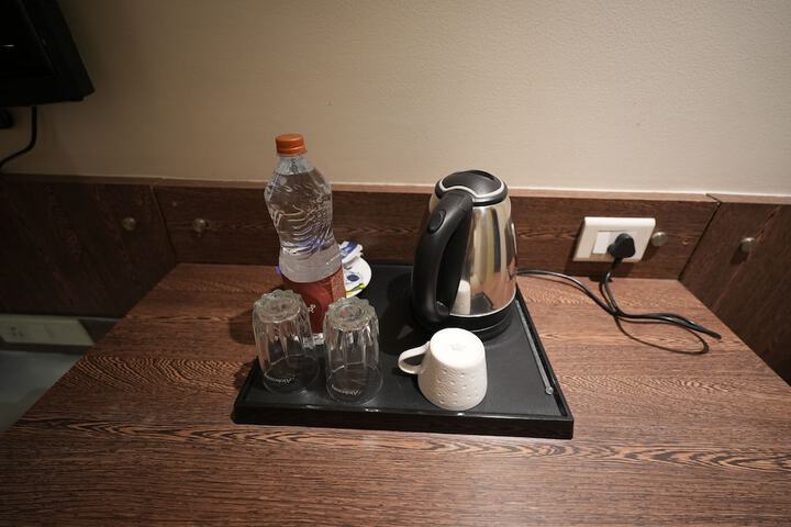 Breakfast/Coffee Service 24 of 34