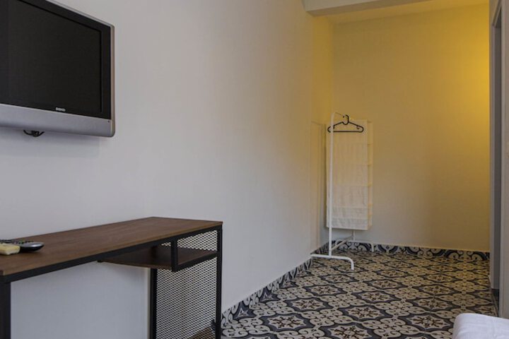 Room 15 of 135