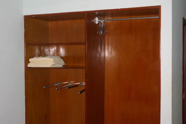 Room 13 of 34