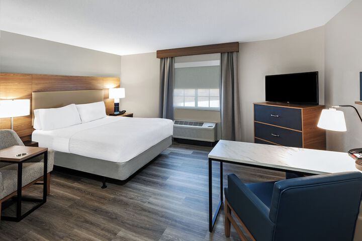 Room 8 of 50