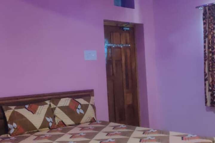 Room 9 of 13