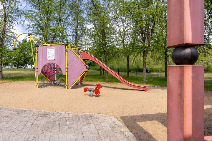 Childrens Activities 77 of 113