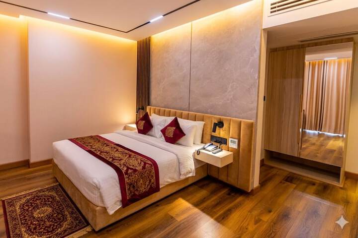 Room 43 of 71