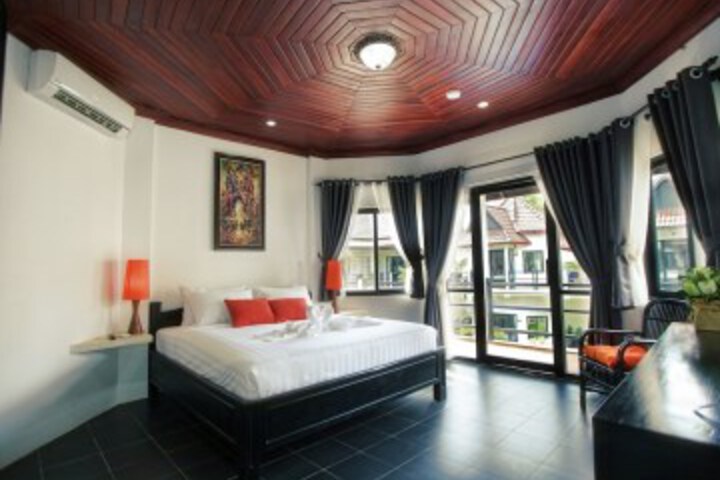 Room 14 of 50