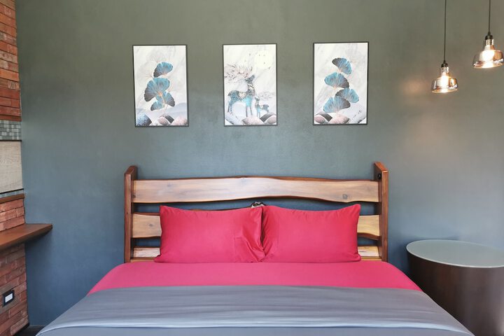 Room 30 of 53