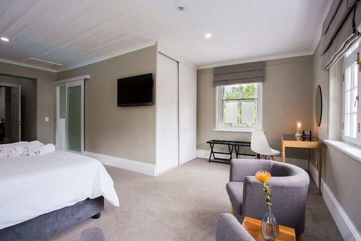 Room 9 of 35