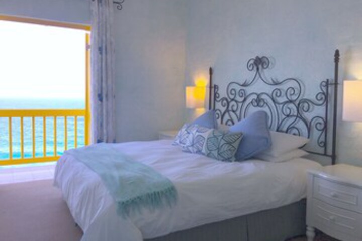 20 Akrotiri Santorini