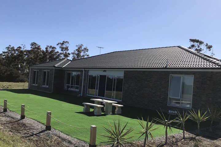 Hotel Exterior 64 of 72