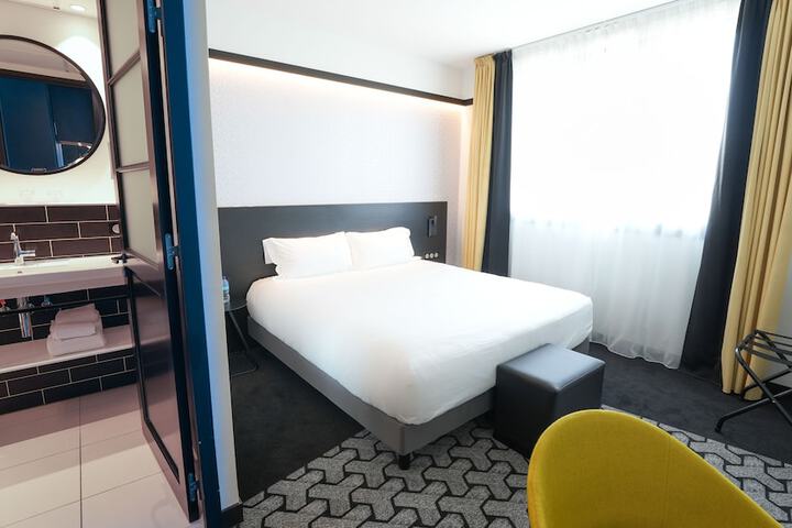 Room 13 of 47