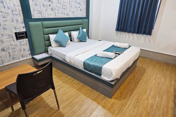 Room 9 of 23