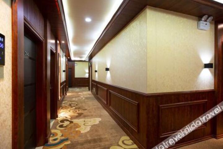 Hotel Interior 7 of 29