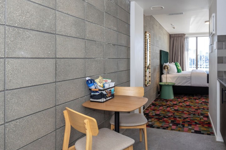 Room 5 of 111