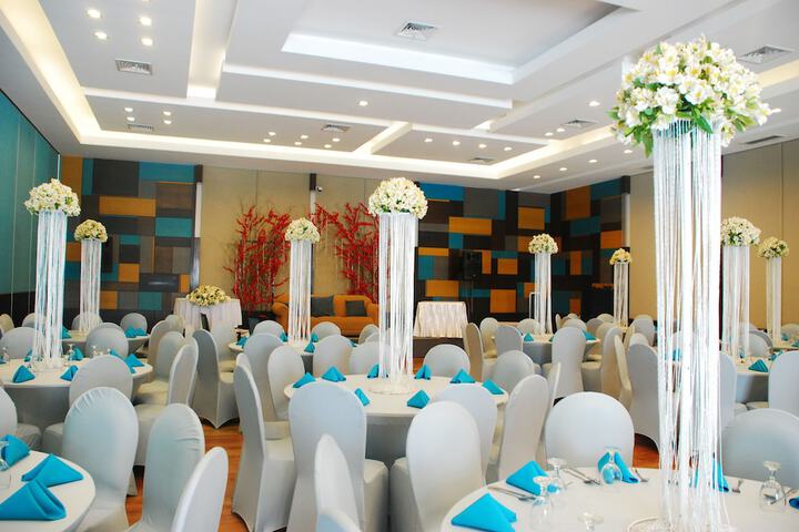 Ballroom/Hall 53 of 59