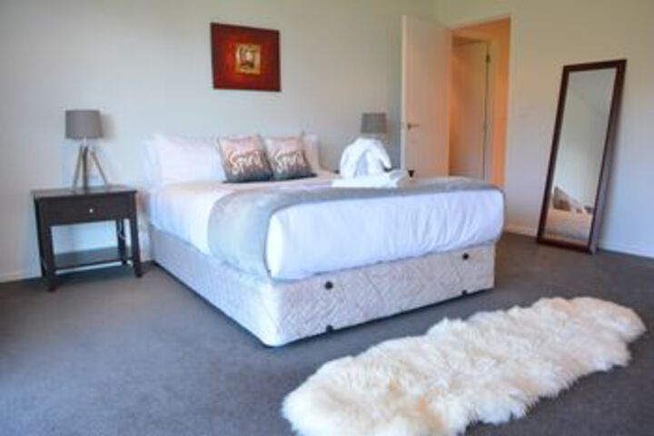 Room 9 of 24