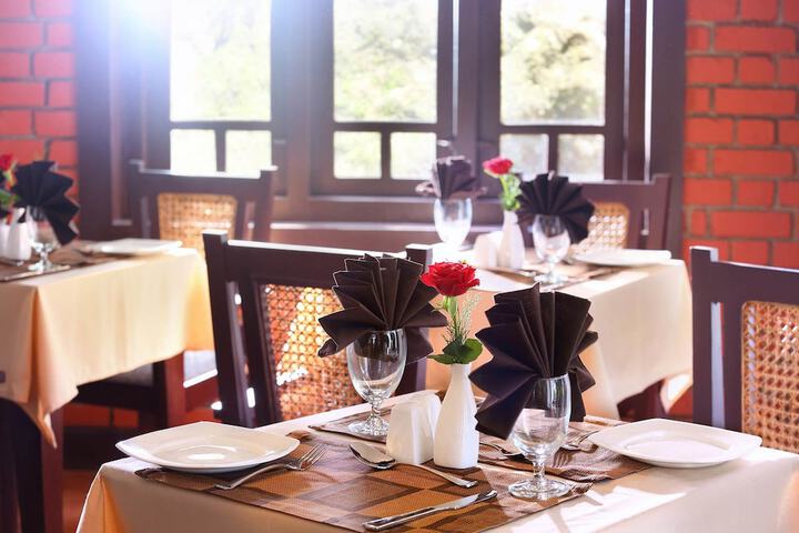 Dining Photos