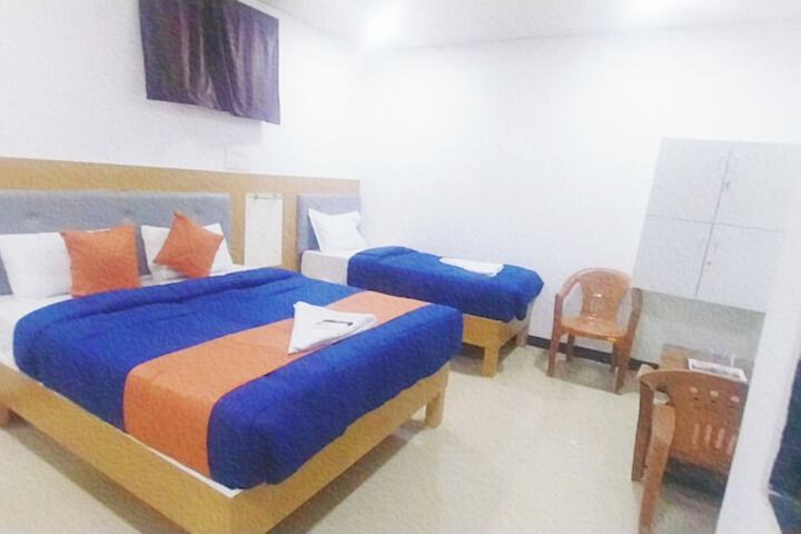 Room 6 of 11
