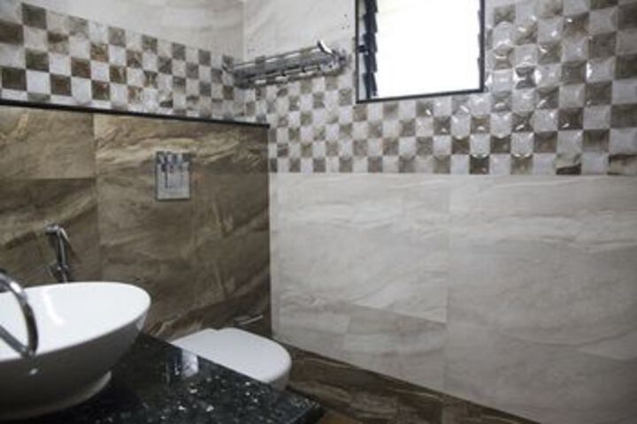 Room 5 of 26