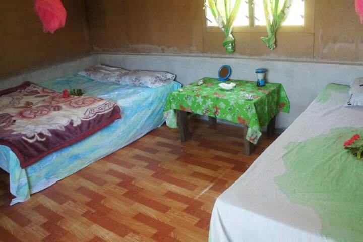 Room 6 of 13