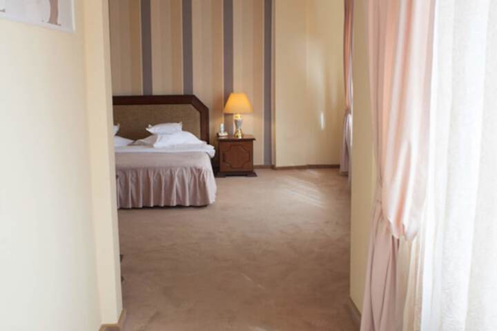 Room 7 of 46