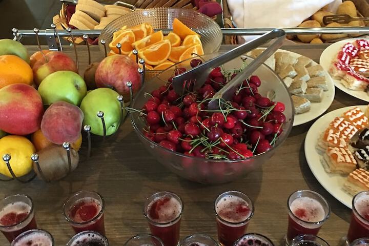 Breakfast/Coffee Service 92 of 153